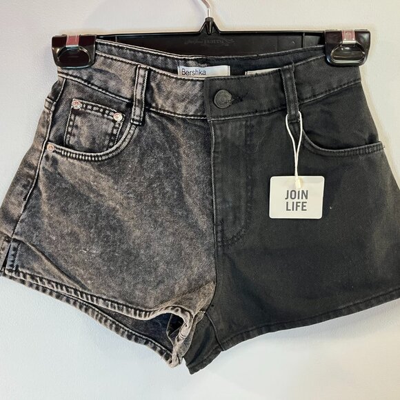 Bershka Women's Two-Tone Black Denim Mini Shorts - Size 00 - NWT - Picture 2 of 4